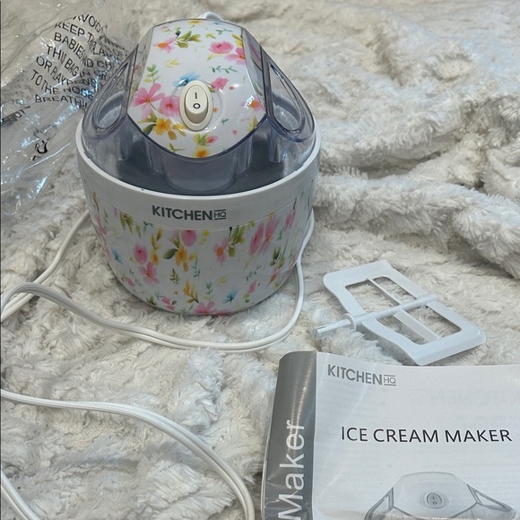 LFS Romatic Floral Pink Pint Personal Home Ice Cream Maker New kitchen wear - Picture 1 of 8